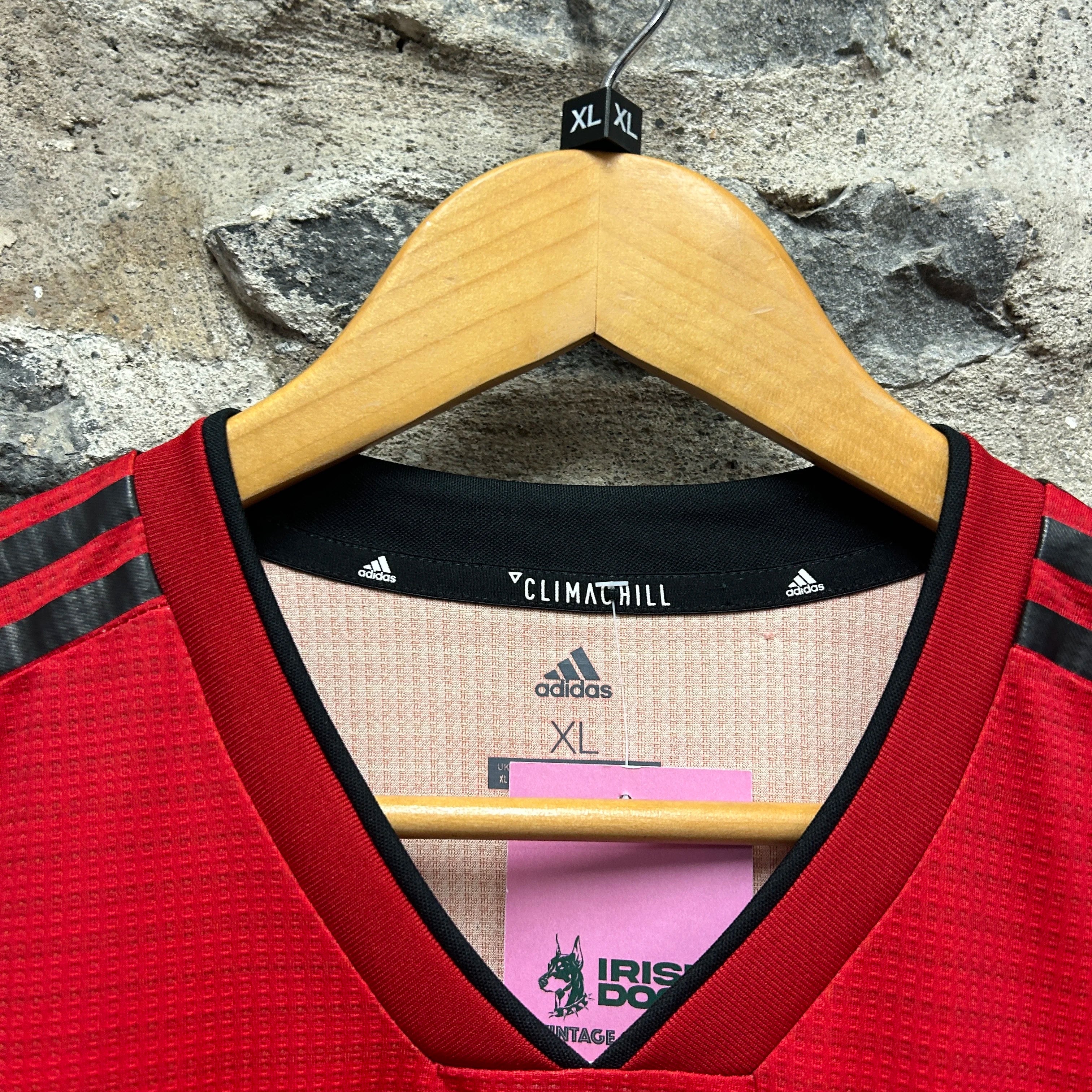 Vintage Manchester United Jersey