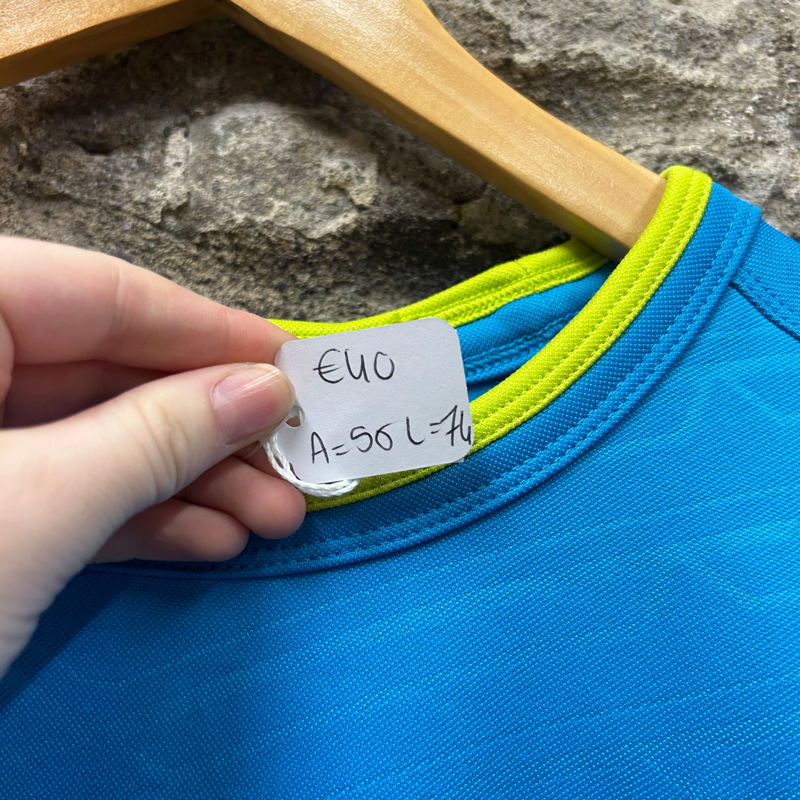 Ireland Player Issue training Top