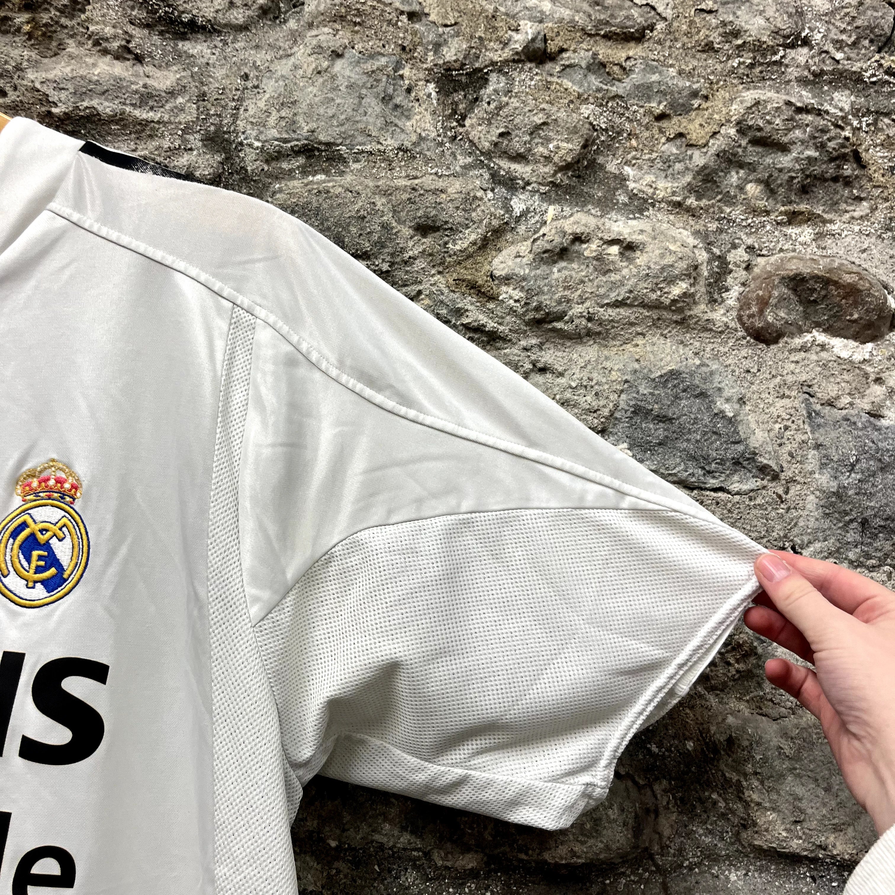 Vintage Real Madrid Football Shirt-2004/2005