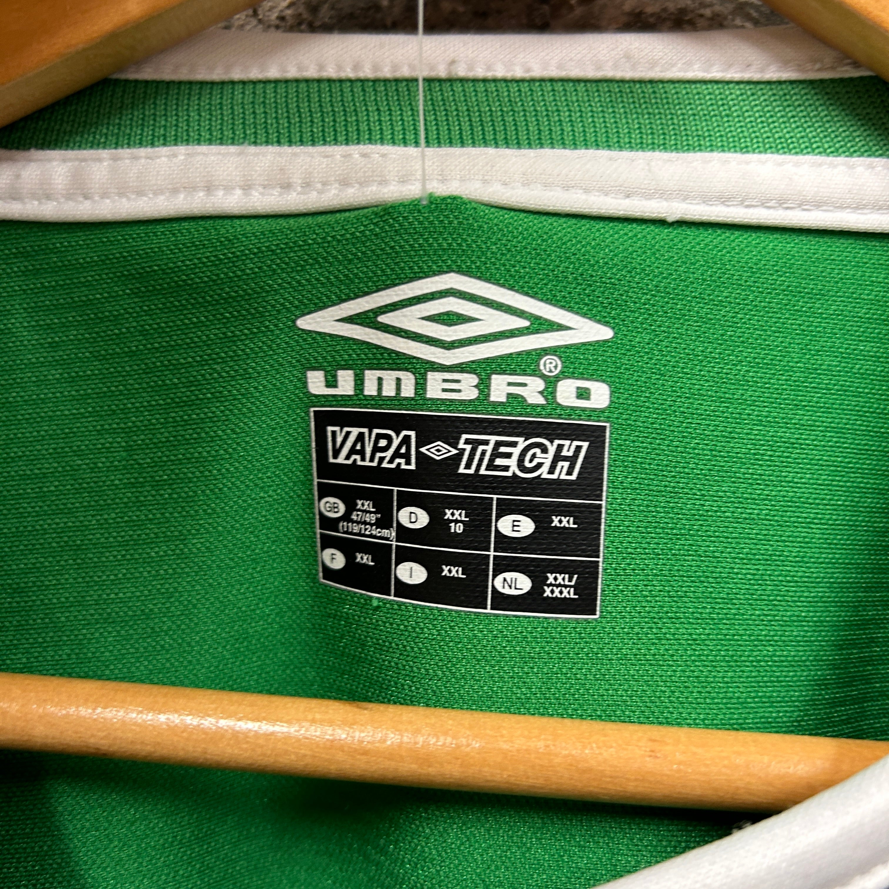 Ireland 2001-2003 Umbro Football Shirt