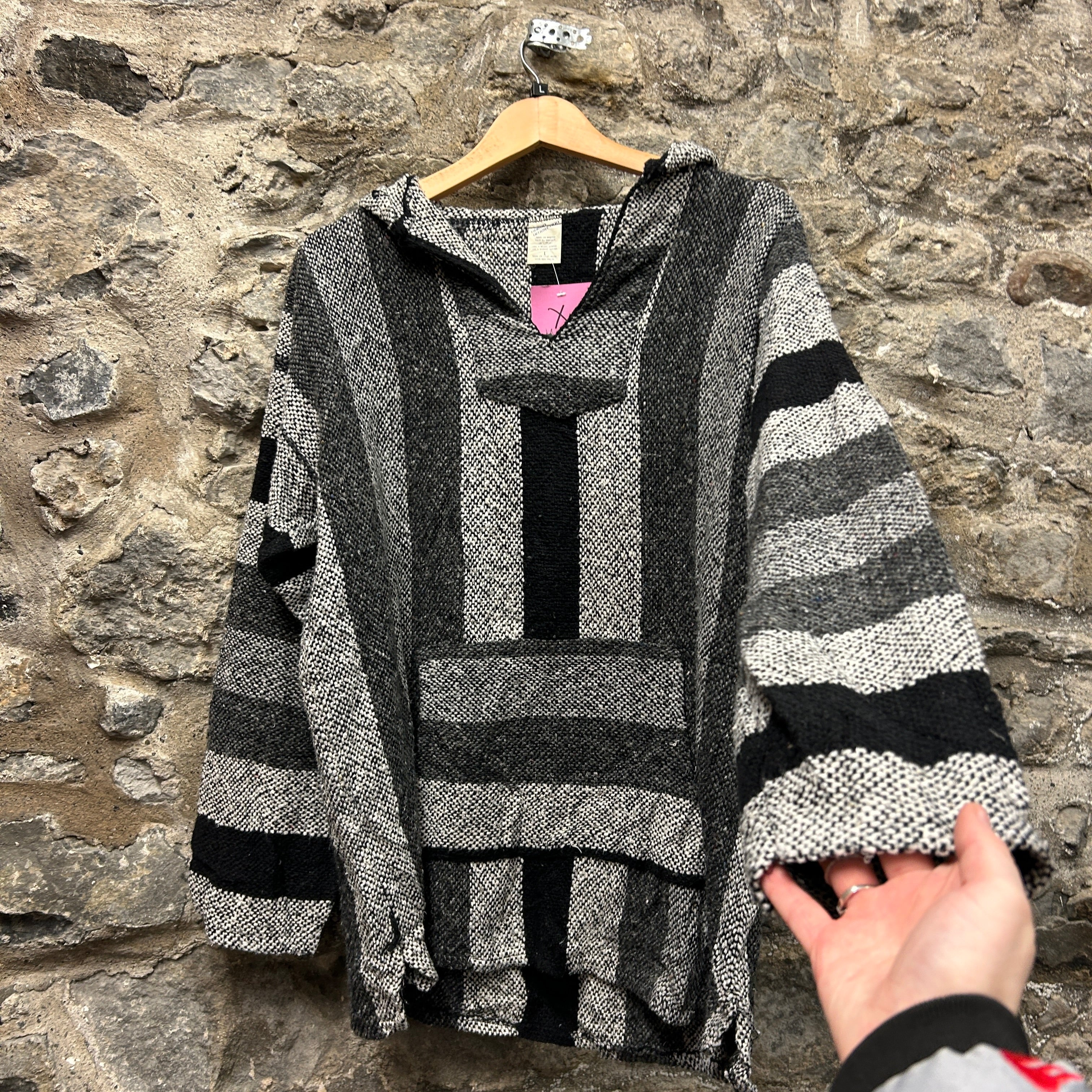 Nueva Americana Baja Hoodie