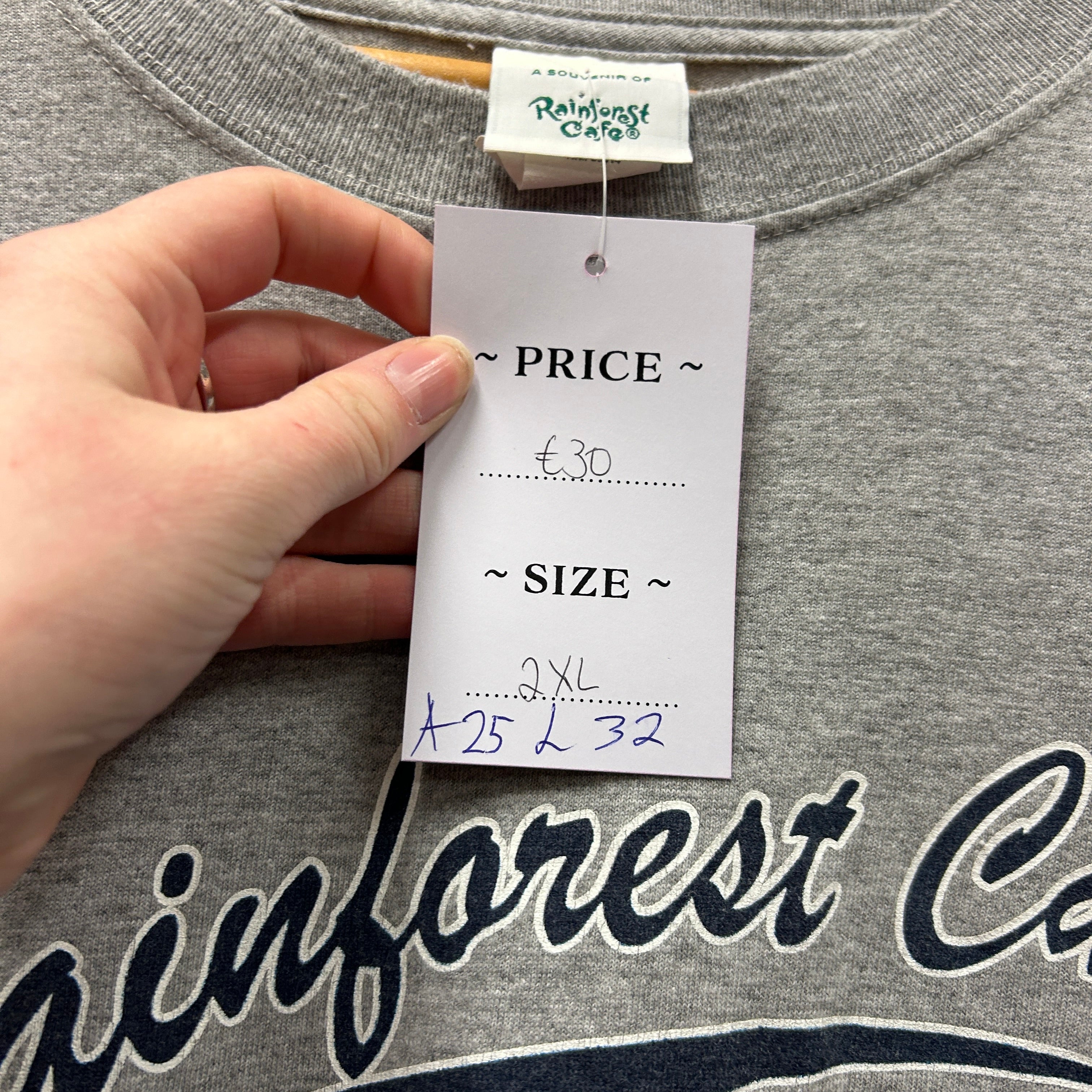 Rainforest Cafe T-shirt