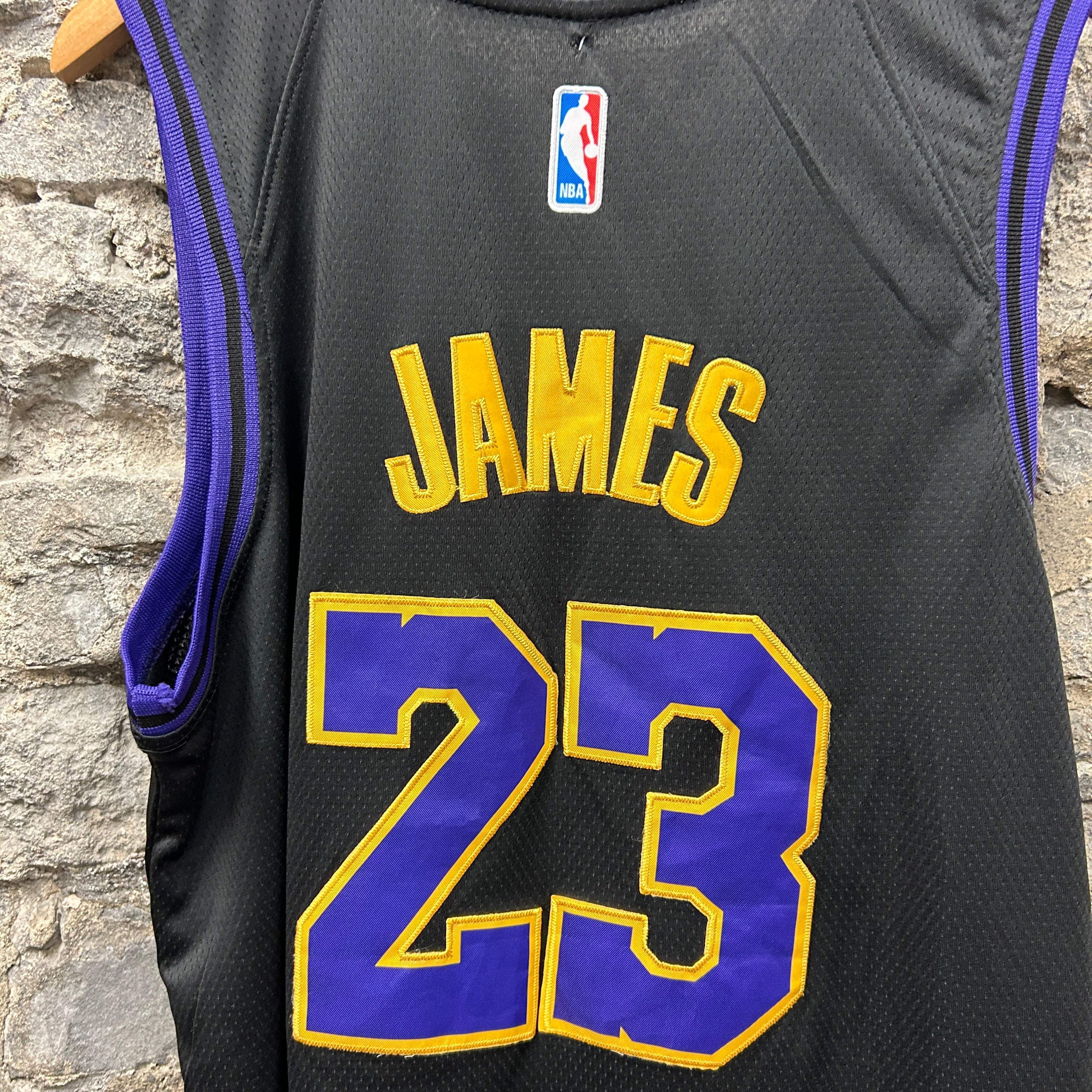LA Lakers Lebron James Nike Jersey