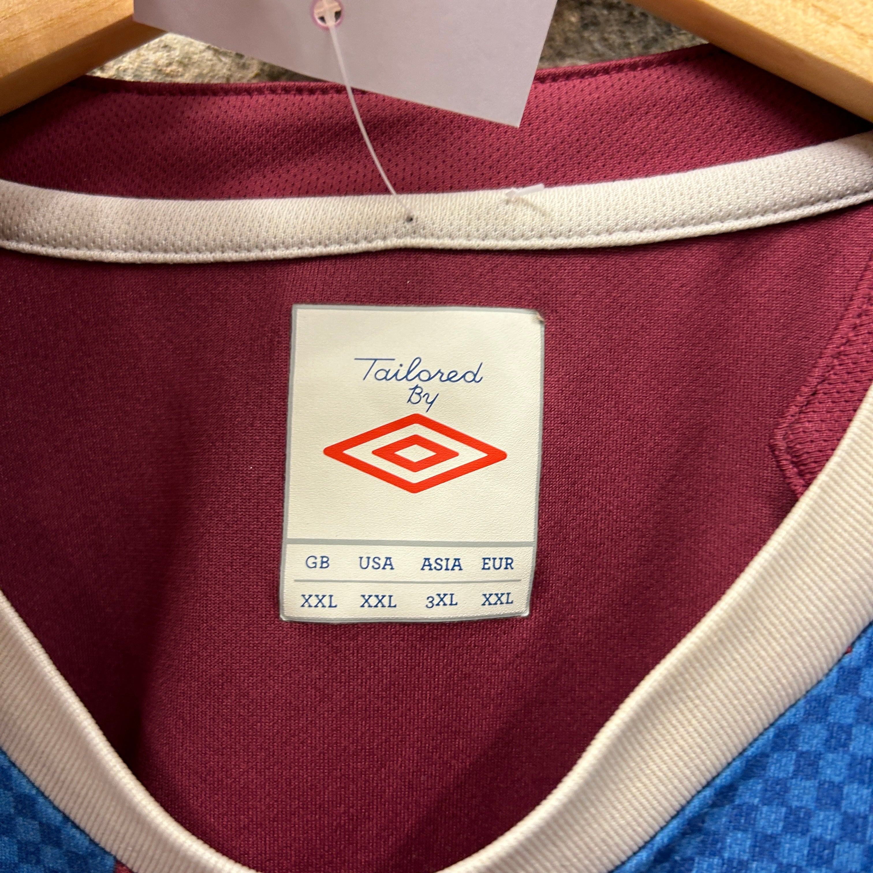 St Pats 2013 Umbro Football Shirt