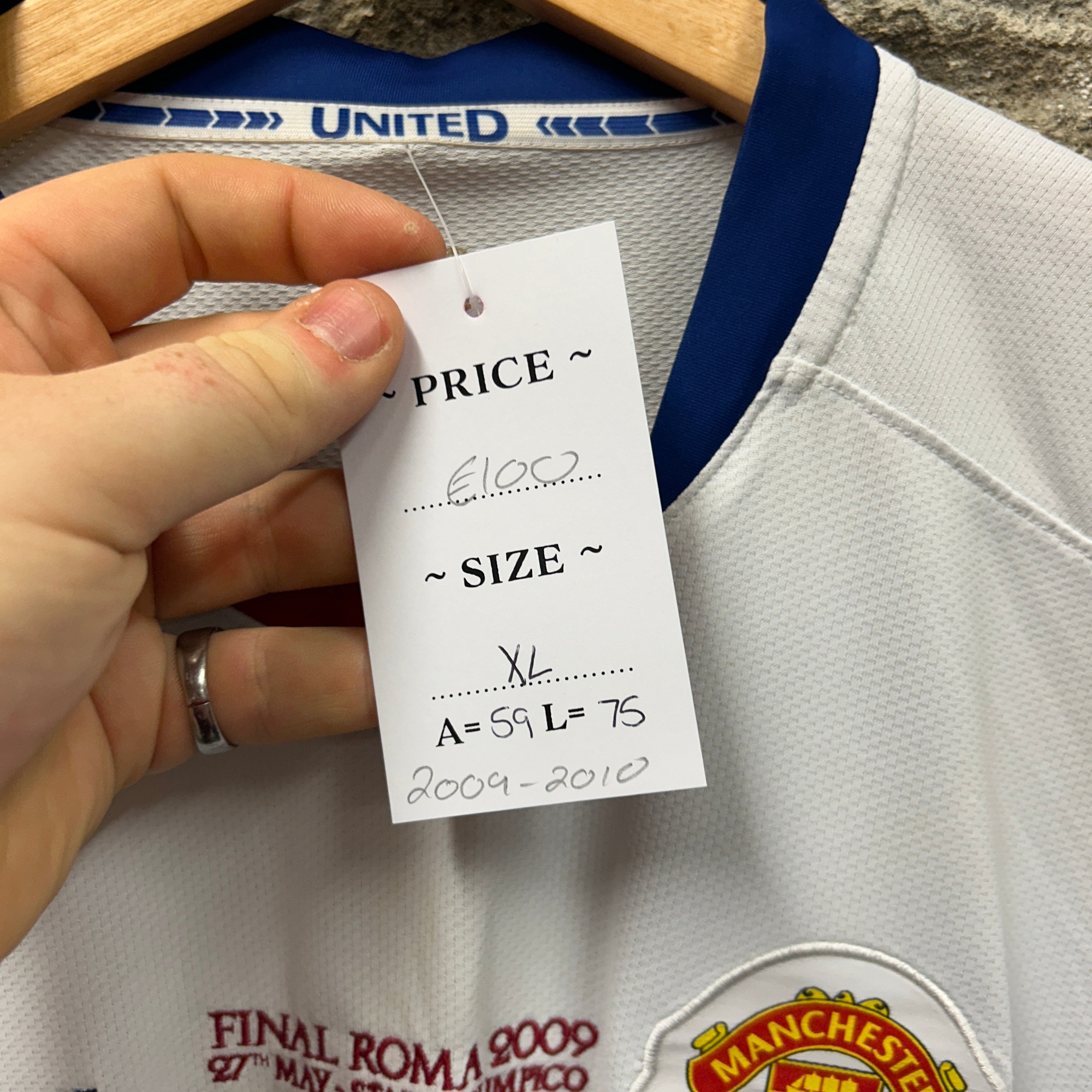 Manchester United Evra 2009-2010 Nike Football Shirt