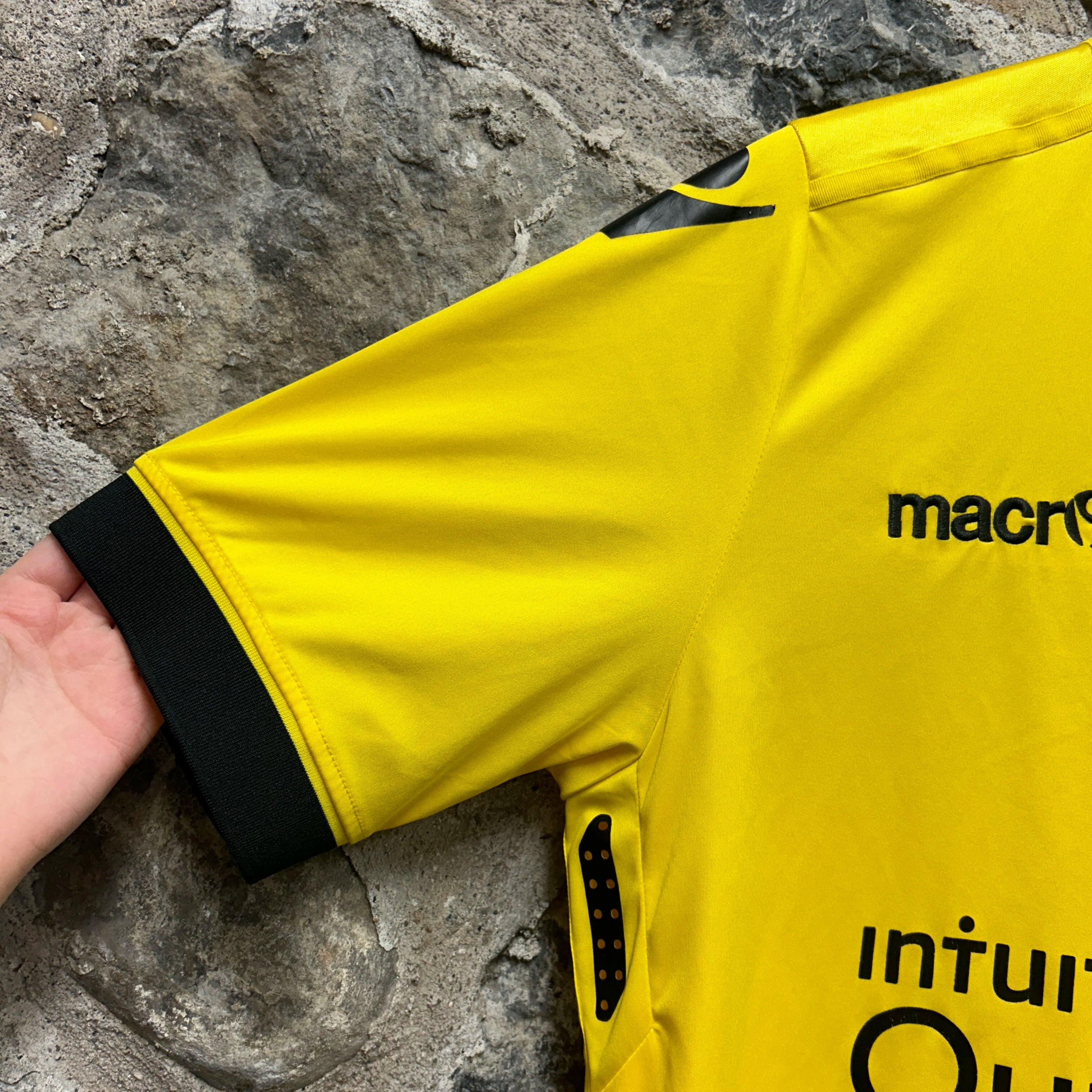 Vintage Aston Villa Football Shirt 2015-2016