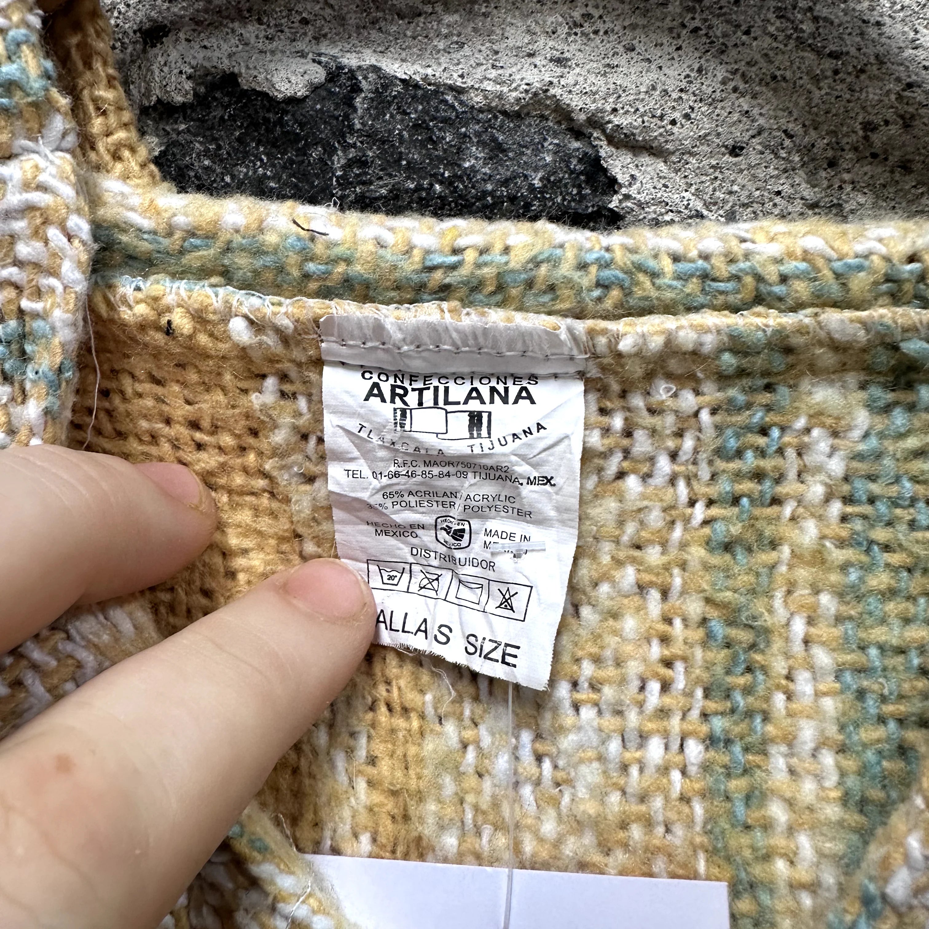 Vintage Confecciones Artilana Baja Hoodie