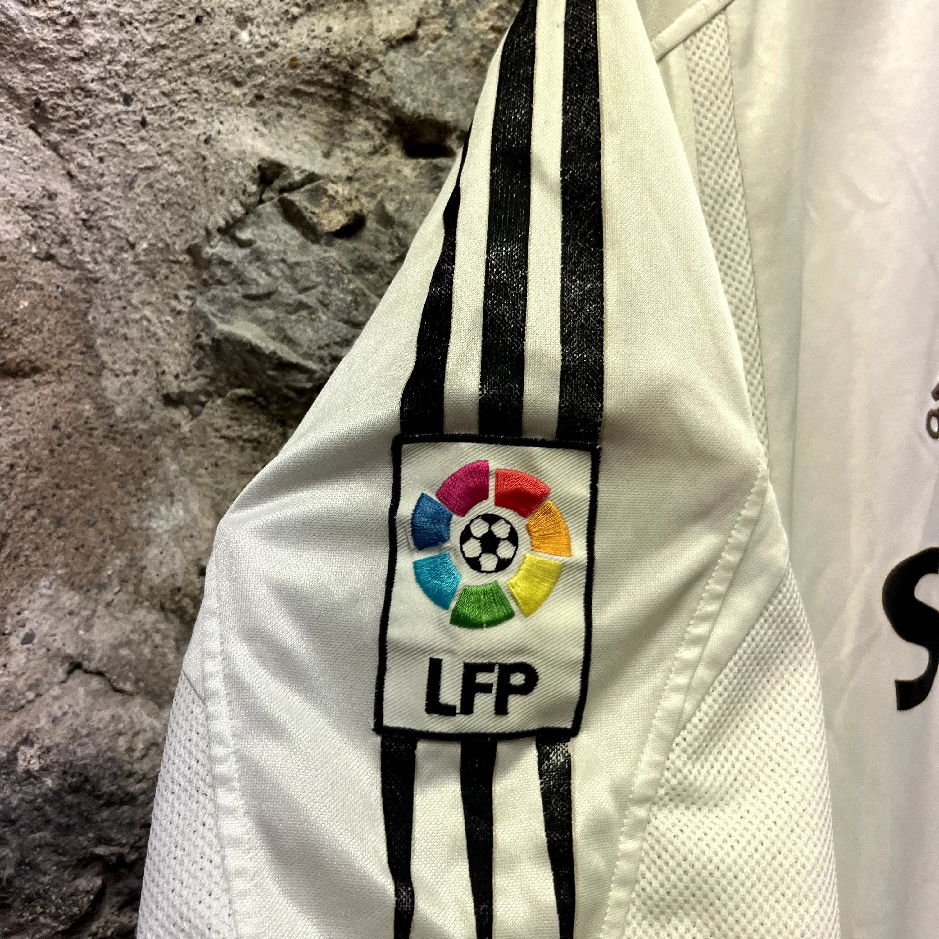 Vintage Real Madrid Football Shirt-2004/2005