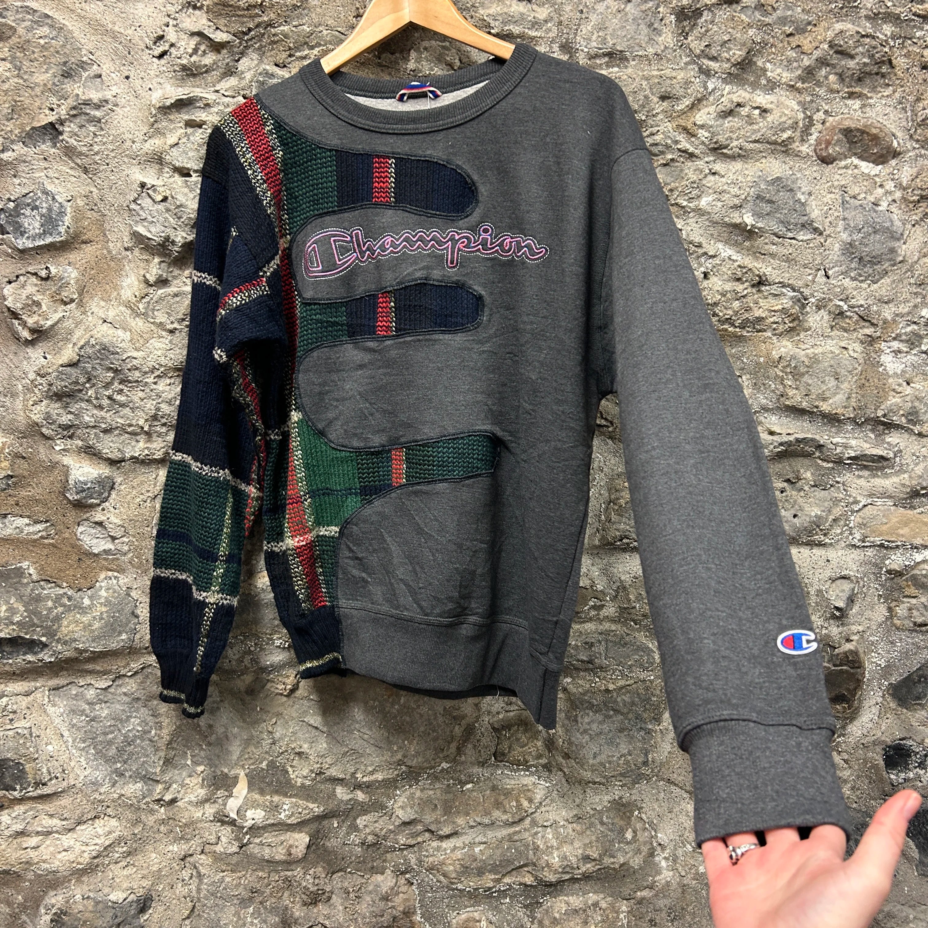 <p>Champion Patterned Rework Sweatshirt</p>