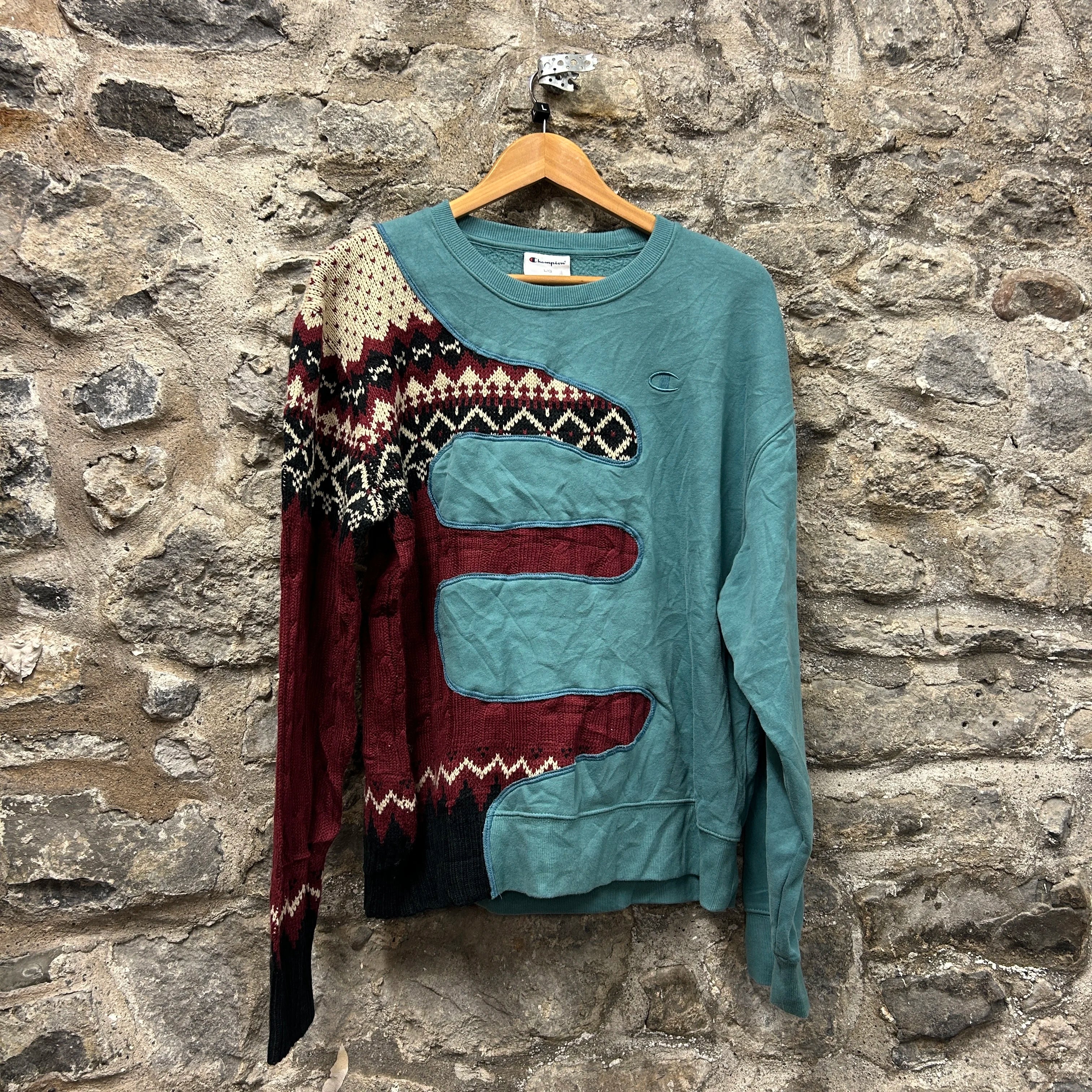 <p>Champion Patterned Rework Sweatshirt</p>