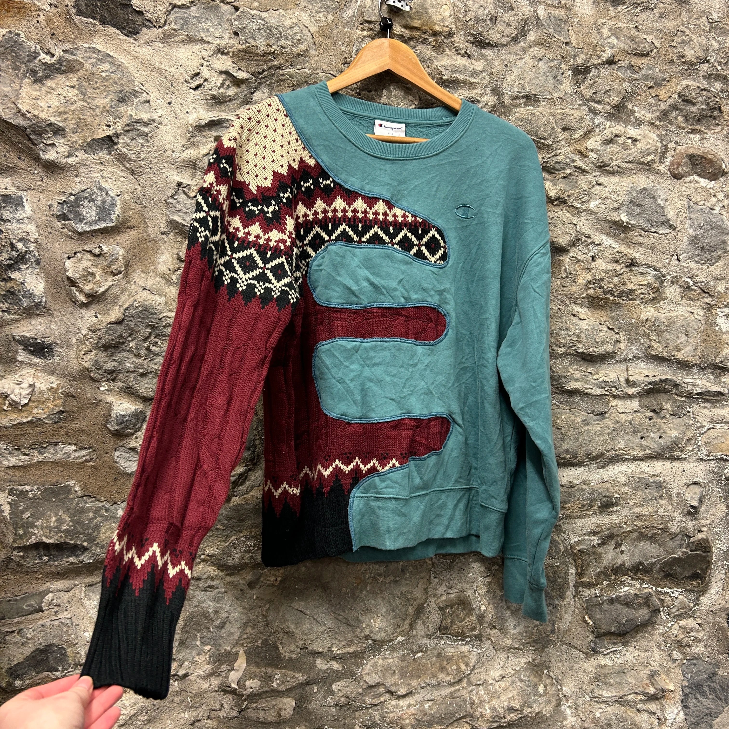 <p>Champion Patterned Rework Sweatshirt</p>