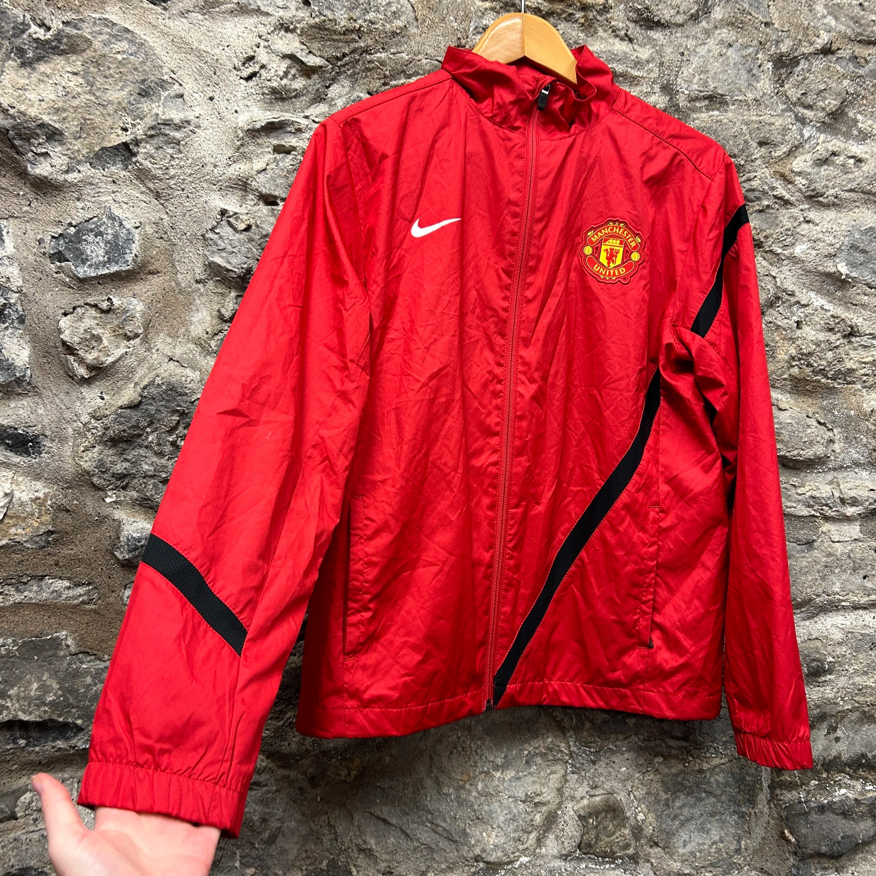 <p>Manchester United Windbreaker Jacket</p>