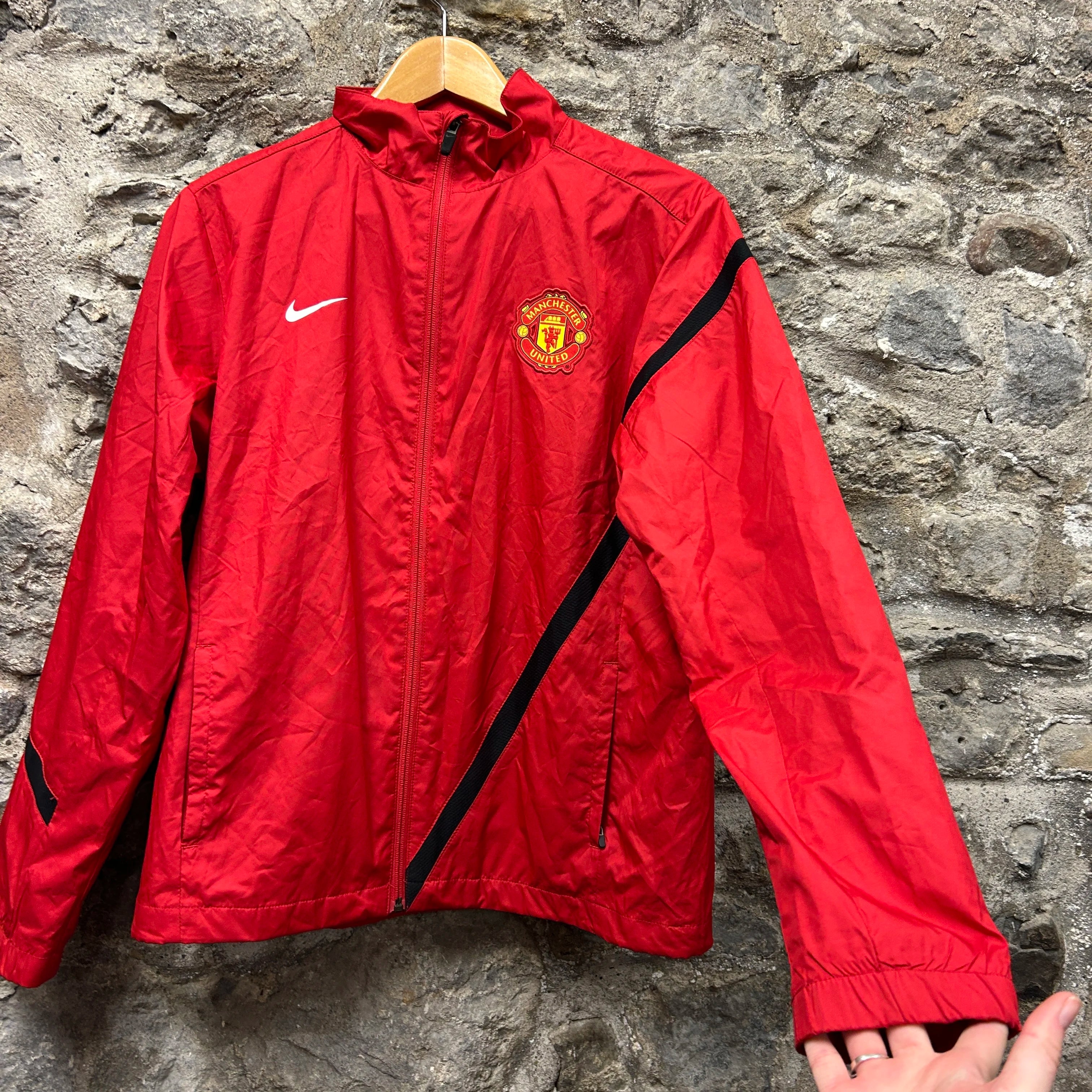 <p>Manchester United Windbreaker Jacket</p>