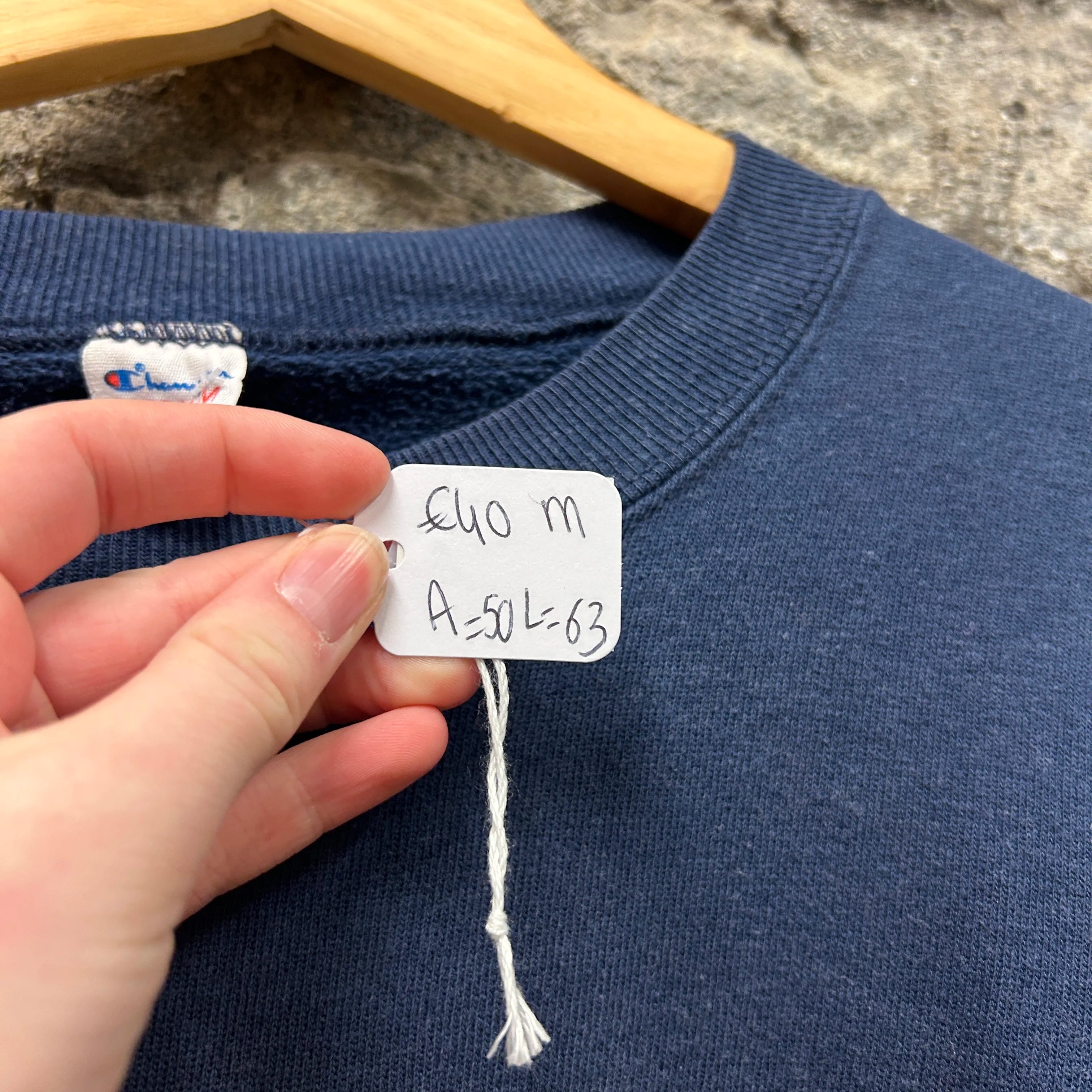 <p>Notre Dame Sweatshirt</p>