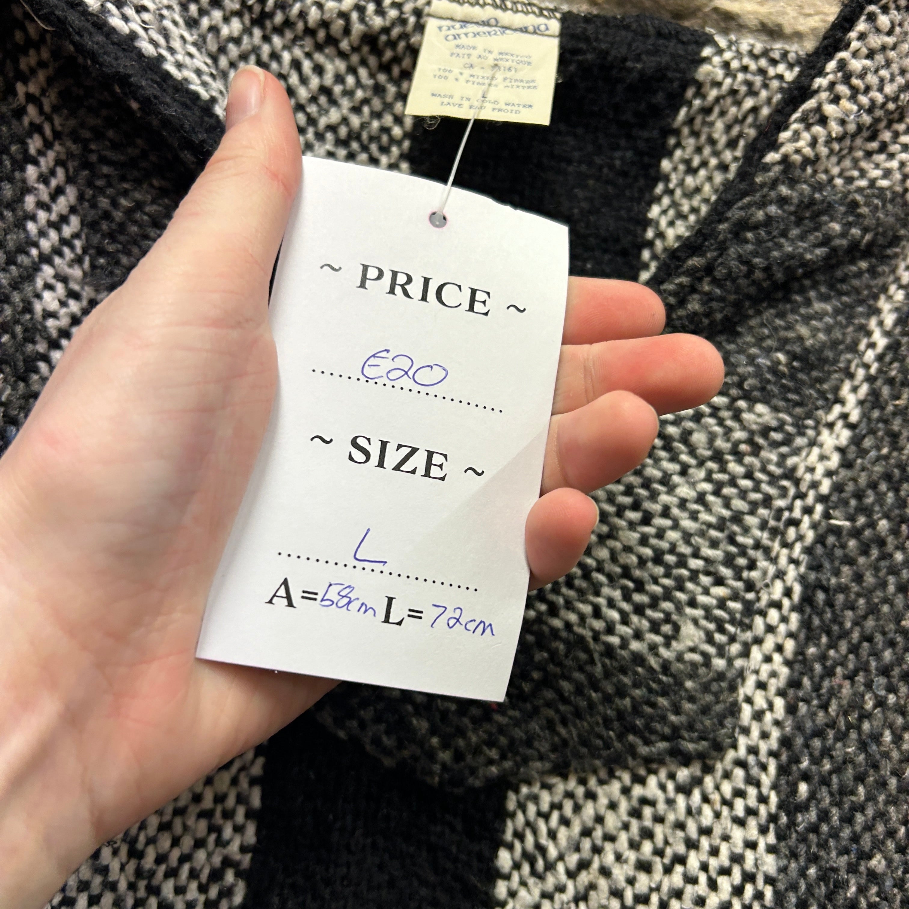 Nueva Americana Baja Hoodie