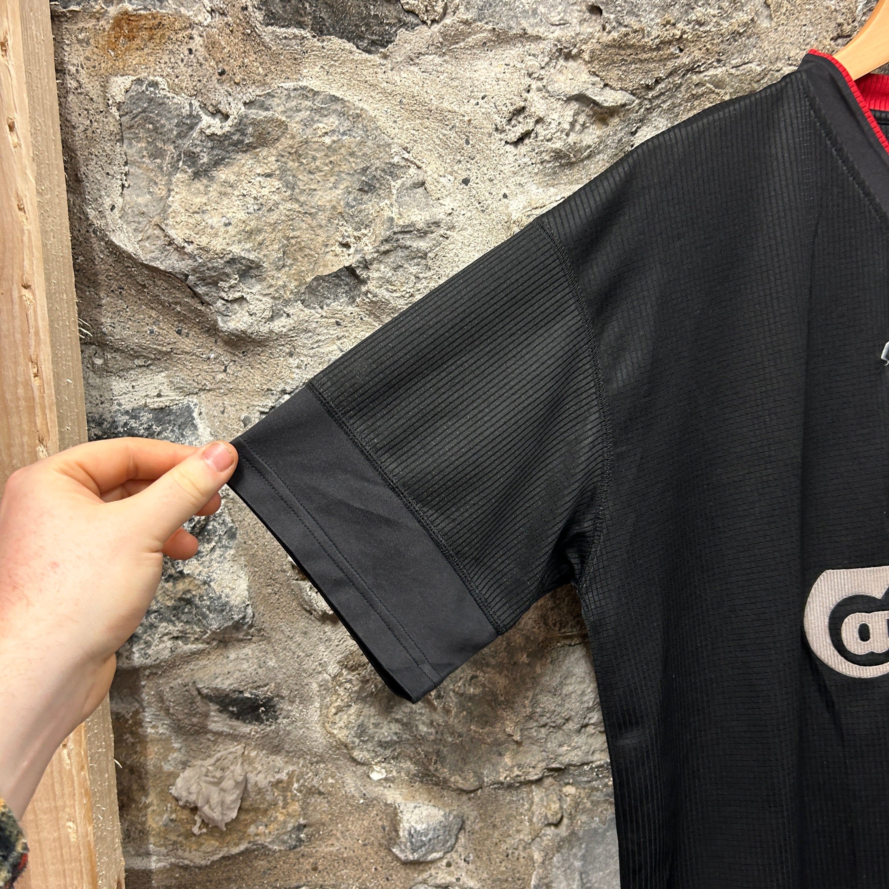 Liverpool 2002/2004 Reebok Football Shirt