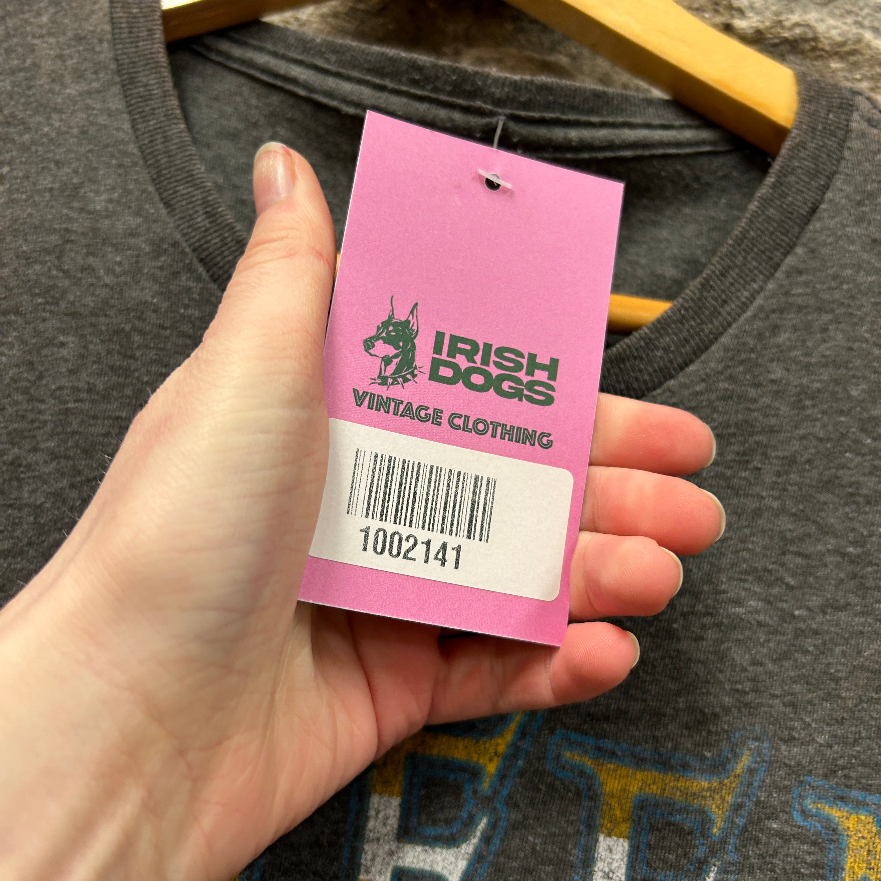 Queen Old Navy T-shirt
