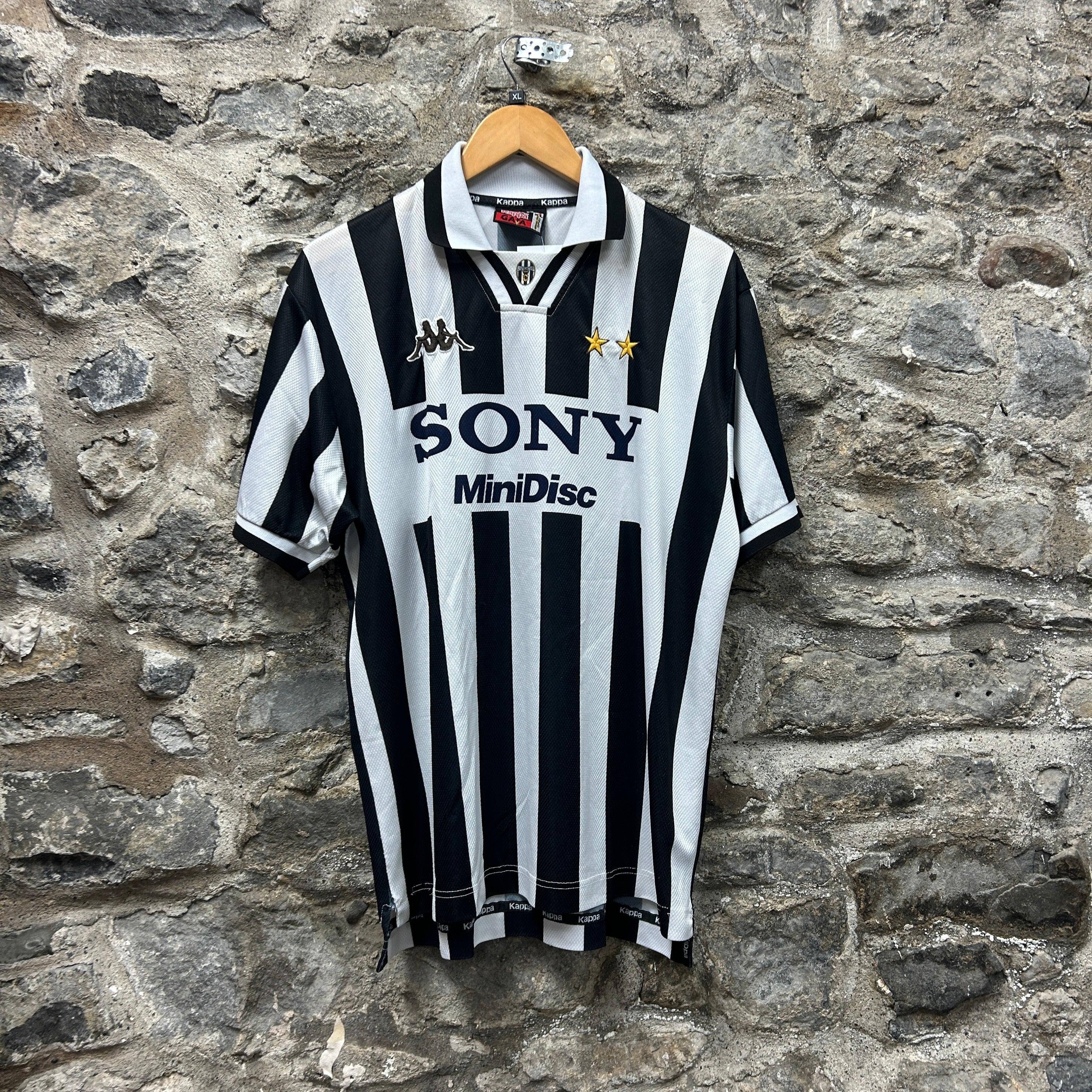 Vintage Juventus 1996-1997 Kappa Football Shirt