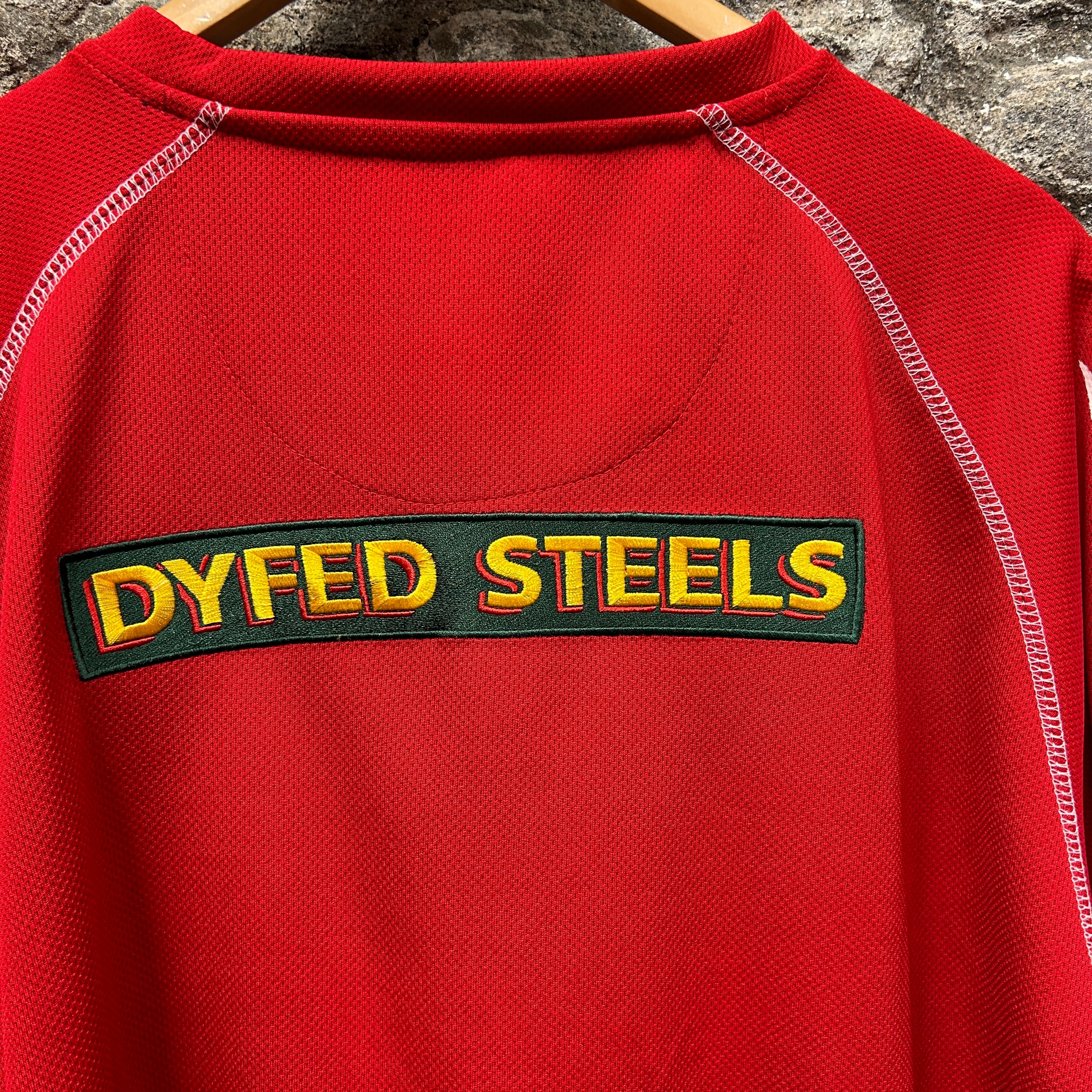 Scarlets 2005/2006Kooga Rugby Jersey